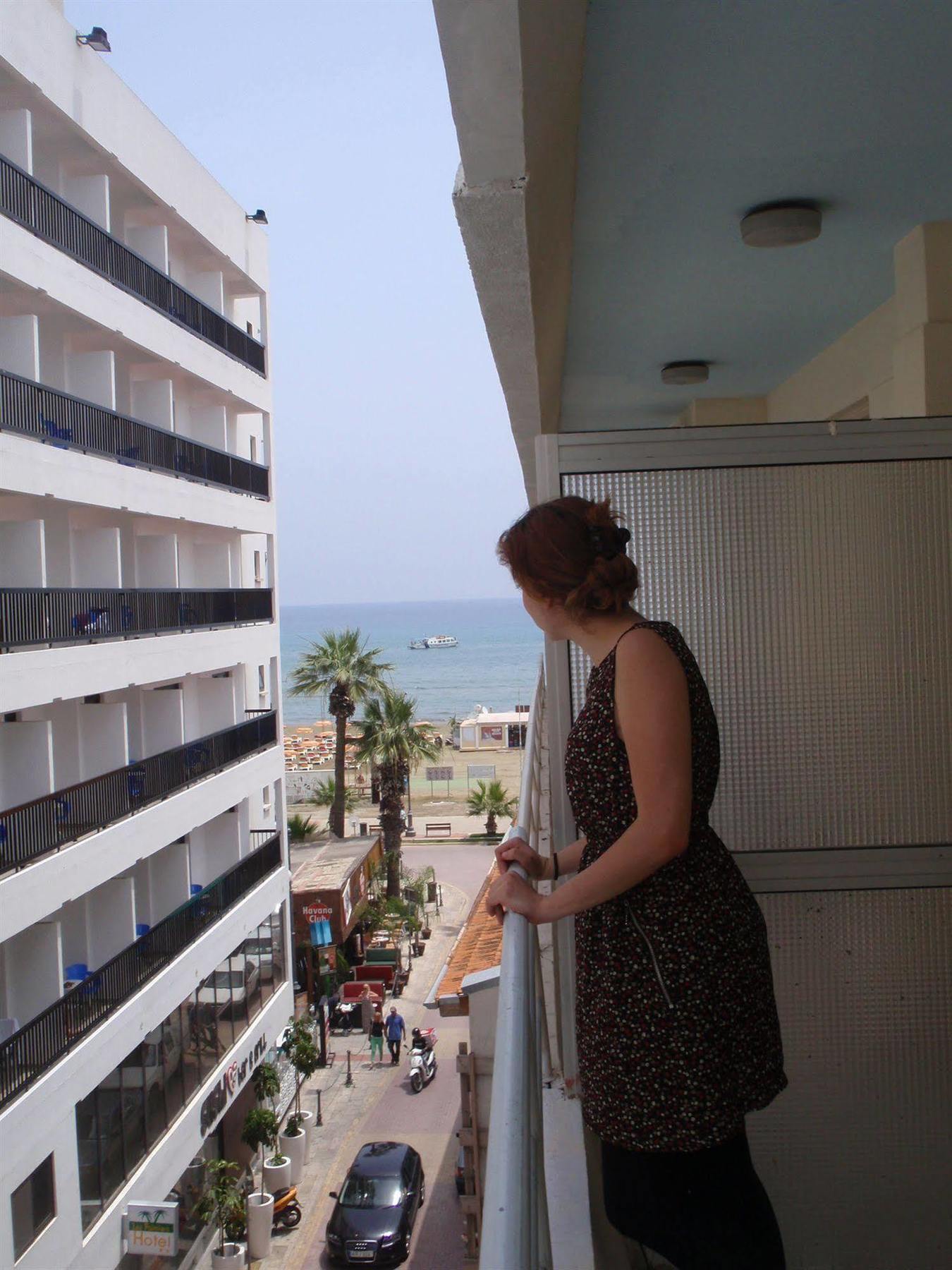 Palm Sea Beach Hotel Apartments Lárnaka Eksteriør bilde