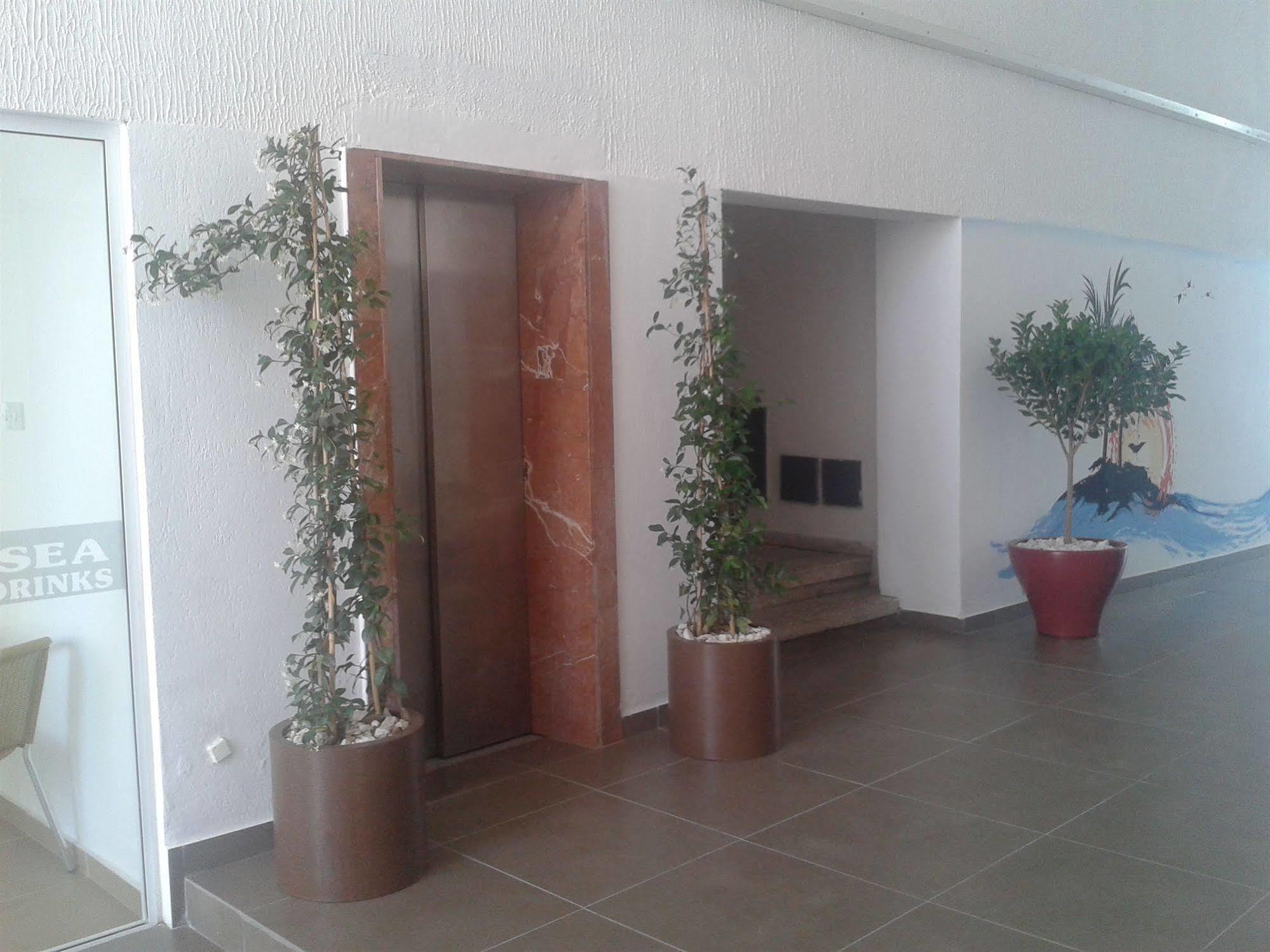 Palm Sea Beach Hotel Apartments Lárnaka Eksteriør bilde